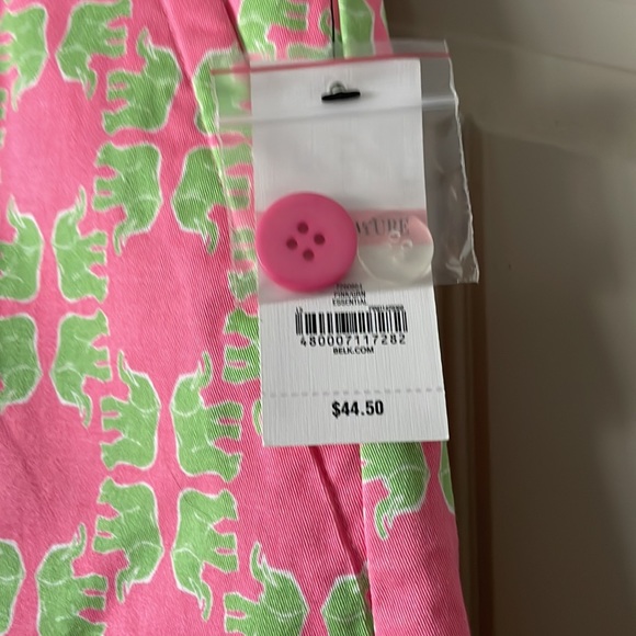 NWT Crown and Ivy Pink and Green Shorts with Elephants. - Picture 2 of 4